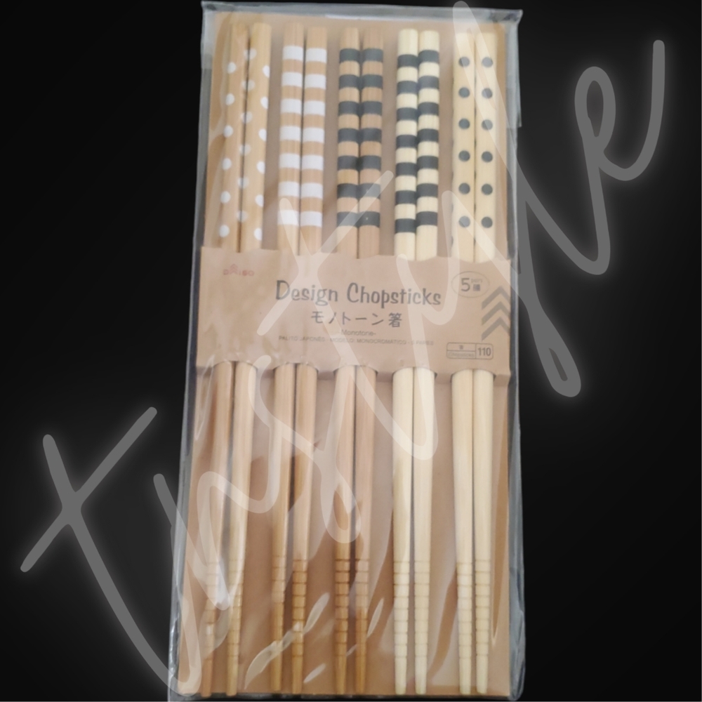 ⭐️3/$20⭐️ 5 Pair of Bamboo Chopsticks